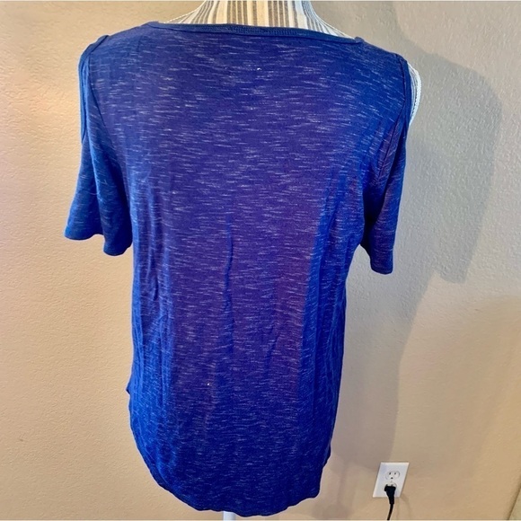 Sunday Shirt Small Navy Blue Cold Shoulder Short Sleeved Top Rayon/Spandex EUC - Picture 5 of 16